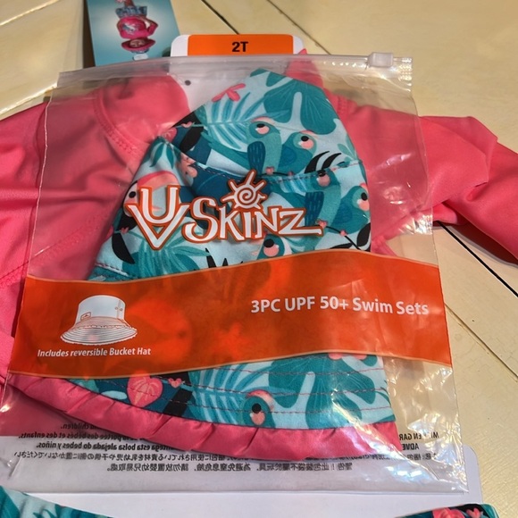 UV SKINZ 2T three piece swim suit NWT - Picture 4 of 6